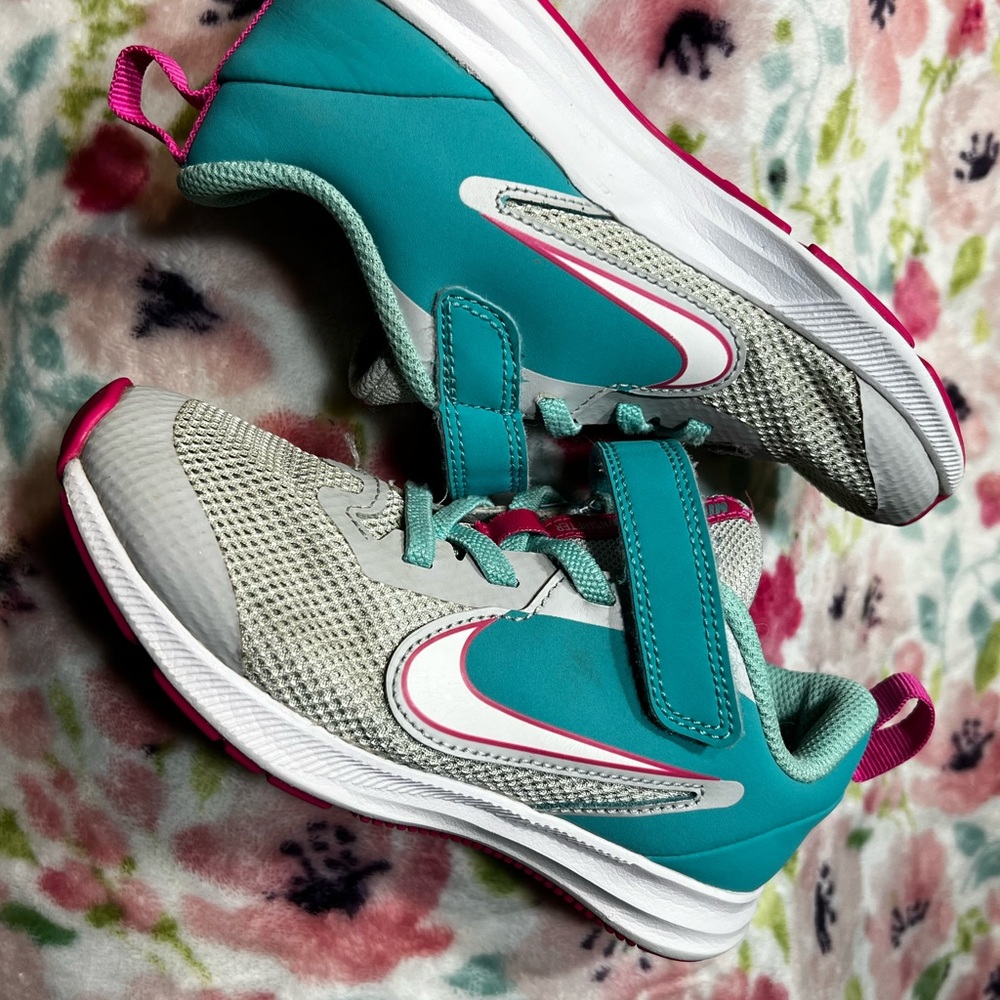 Girls size 12 shoe bundle. 5 pair. 🚨Sold🚨 - Picture 2 of 7